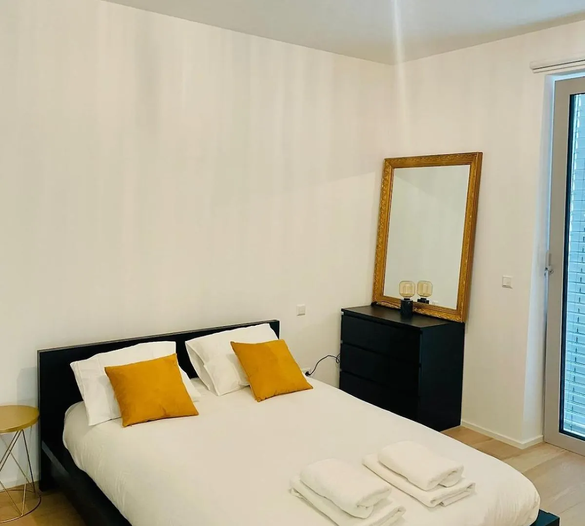 Apartment Comfortable 1 Bedroom W Terrace & Parking-Chiny1 Luxembourg